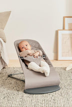 BabyBjörn Babywippe Bliss, Gewebt, Klassische Steppung, Sandgrau