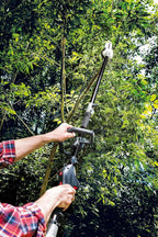Scheppach Benzin Multigartengerät MT33P Multifunktionsgerät | 4in1 - Rasentrimmer Kettensäge Motorsense Heckenschere | 1,22PS Leistung | 2-Takt-Motor | inkl. Schultergurt und Hüftschutz