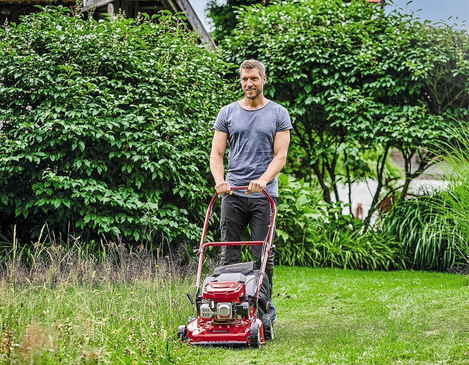 Einhell Benzin-Rasenmäher GC-PM 46/5 S (2 kW, bis 1.400 m², 1 Zylinder, 4-Takt-Motor, abschaltbarer Hinterradantrieb, 9-stufige zentrale Schnitthöhenverstellung 25-80 mm)