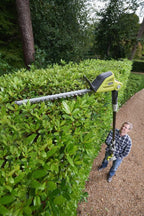 RYOBI 18V ONE+ Akku-Teleskop-Heckenschere OPT1845 (Messerlänge 45cm, 18mm Schnittstärke, 135° abwinkelbarer Schneidkopf, Schnittgeschwindigkeit 1350U/min, ohne Akku und Ladegerät)