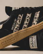 Drei Streifen Handball Spezial W
