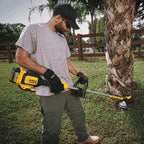 DEWALT Akku-Rasentri mmer (18 Volt, bürstenlos, 30 cm Schnittbreite, zwei-Stufen-Elektronik, Bumb-Feed Fadenverlängerung, für große Flächen und Gärten, Lieferung ohne Akku und Ladegerät) DCM561PB