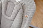 Ergobaby 3-in-1 Evolve Bouncer, Ergonomische Babywippe für Neugeborene ab Geburt bis zum Kleinkind, Babyschaukel mit Neugeboreneneinsatz (2,5 kg - 13,2 kg), Cream