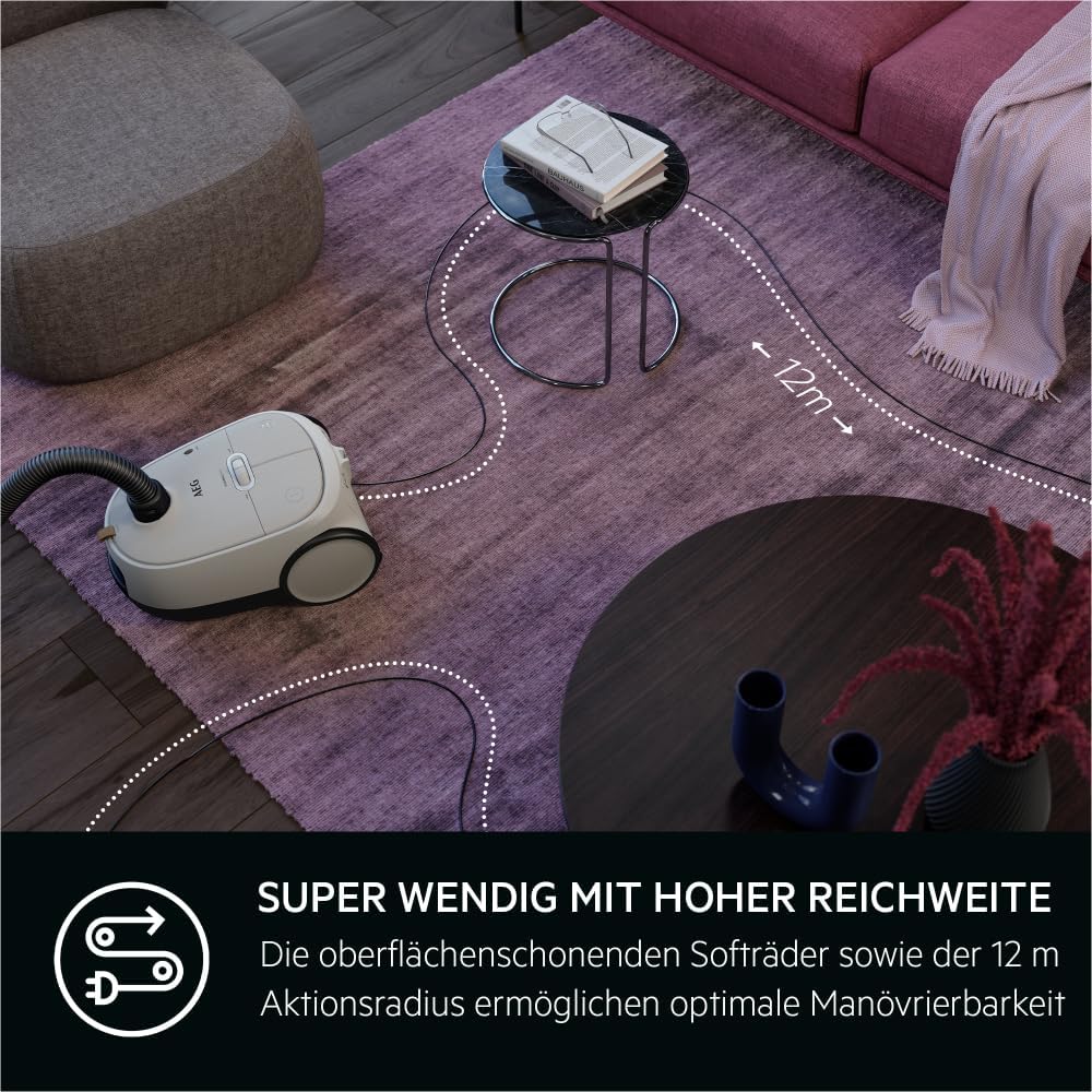AEG CLEAN 6000 AB61C2DB Staubsauger mit Beutel / hohe Saugleistung / inkl. Polsterdüse / 50 % Recyclingkunststoff / ideal für Haustierbesitzer / Reinigen von Polstern / 12 m Kabel / 750 W / Blau